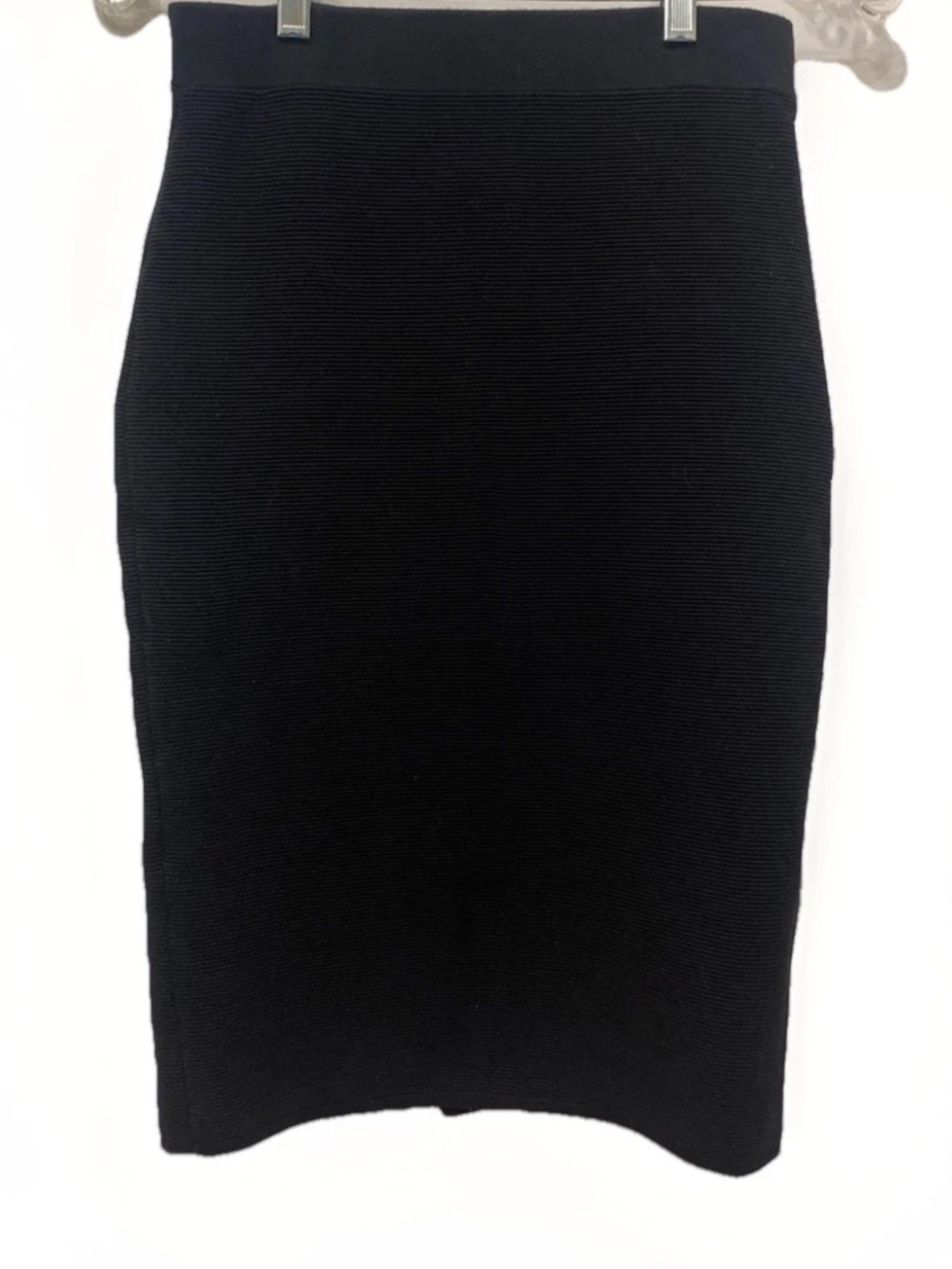 Uniqlo Minimalist Black Ribbed Pencil Skirt